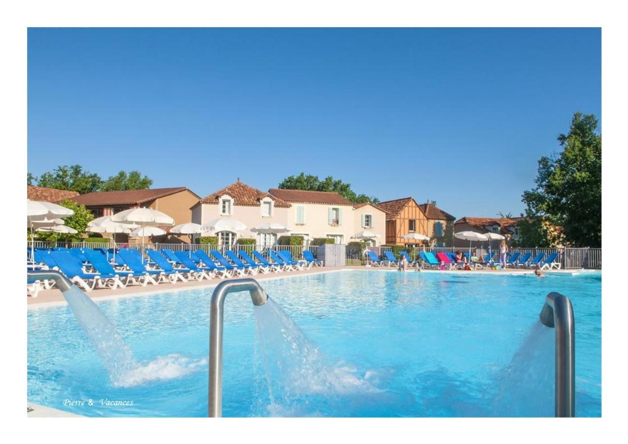 Charmant Appartement Avec Piscine. 蒙弗朗坎 外观 照片