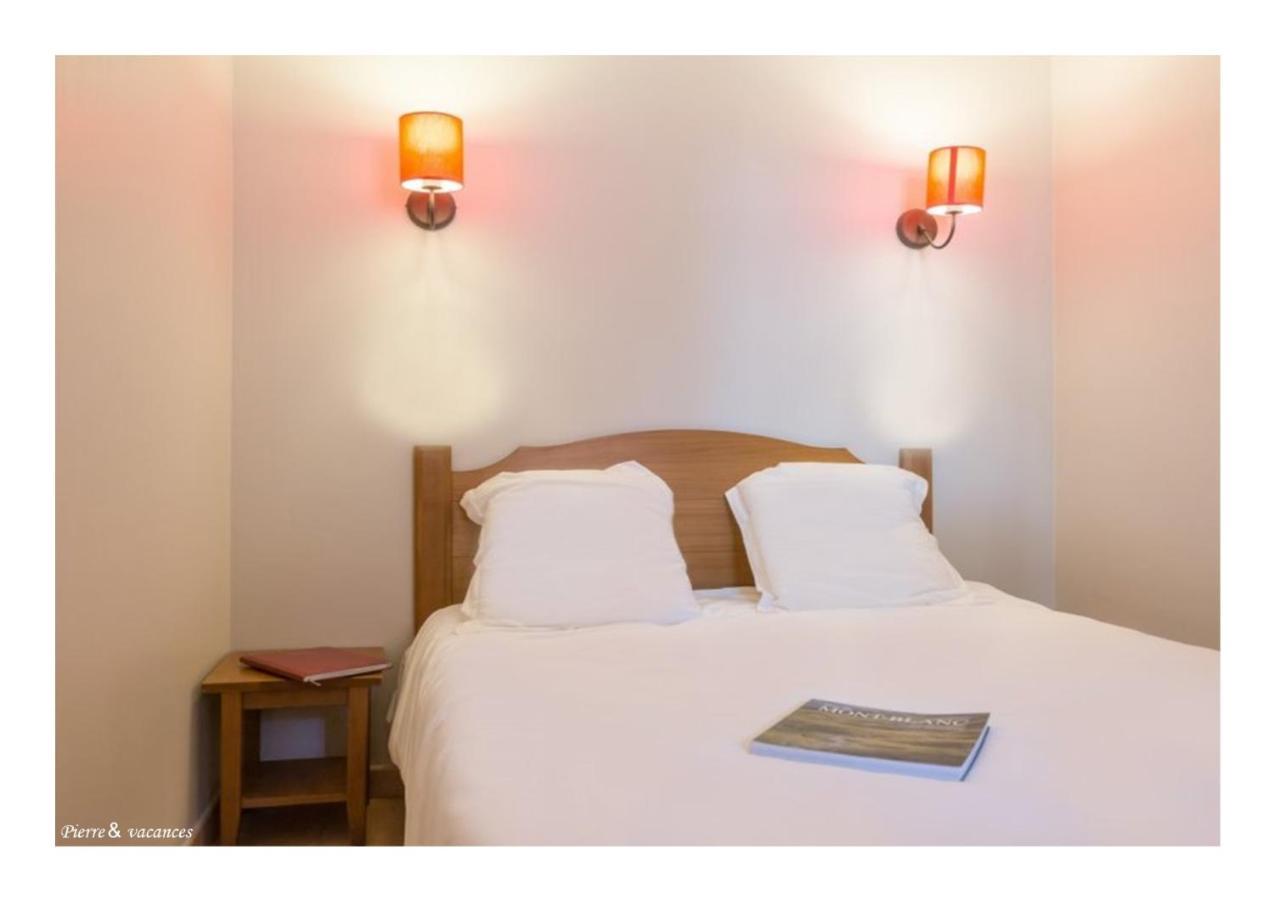 Charmant Appartement Avec Piscine. 蒙弗朗坎 外观 照片